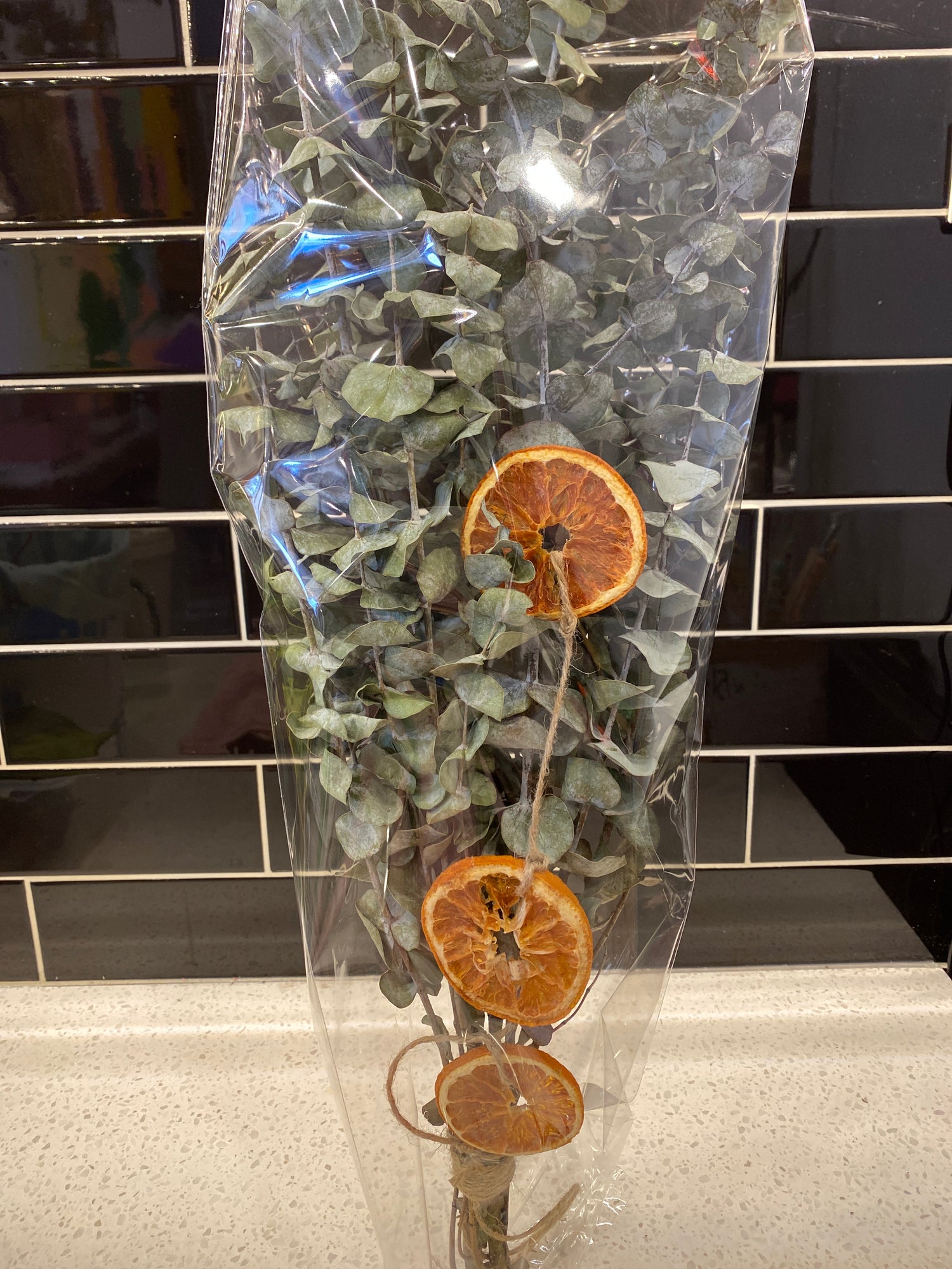 Eucalyptus shower steamer w/lemons