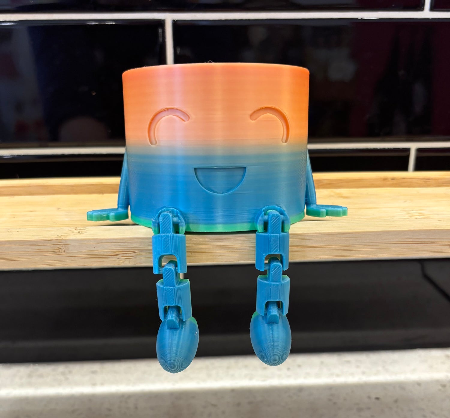Ux 3D-Printed Dangling Leg Planters