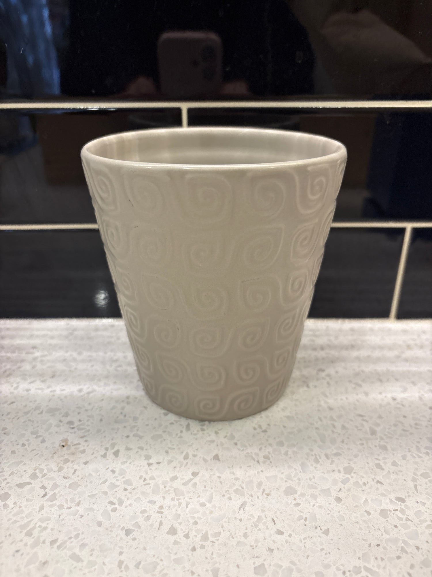 Medium Beige Pot w/ Swirl Design