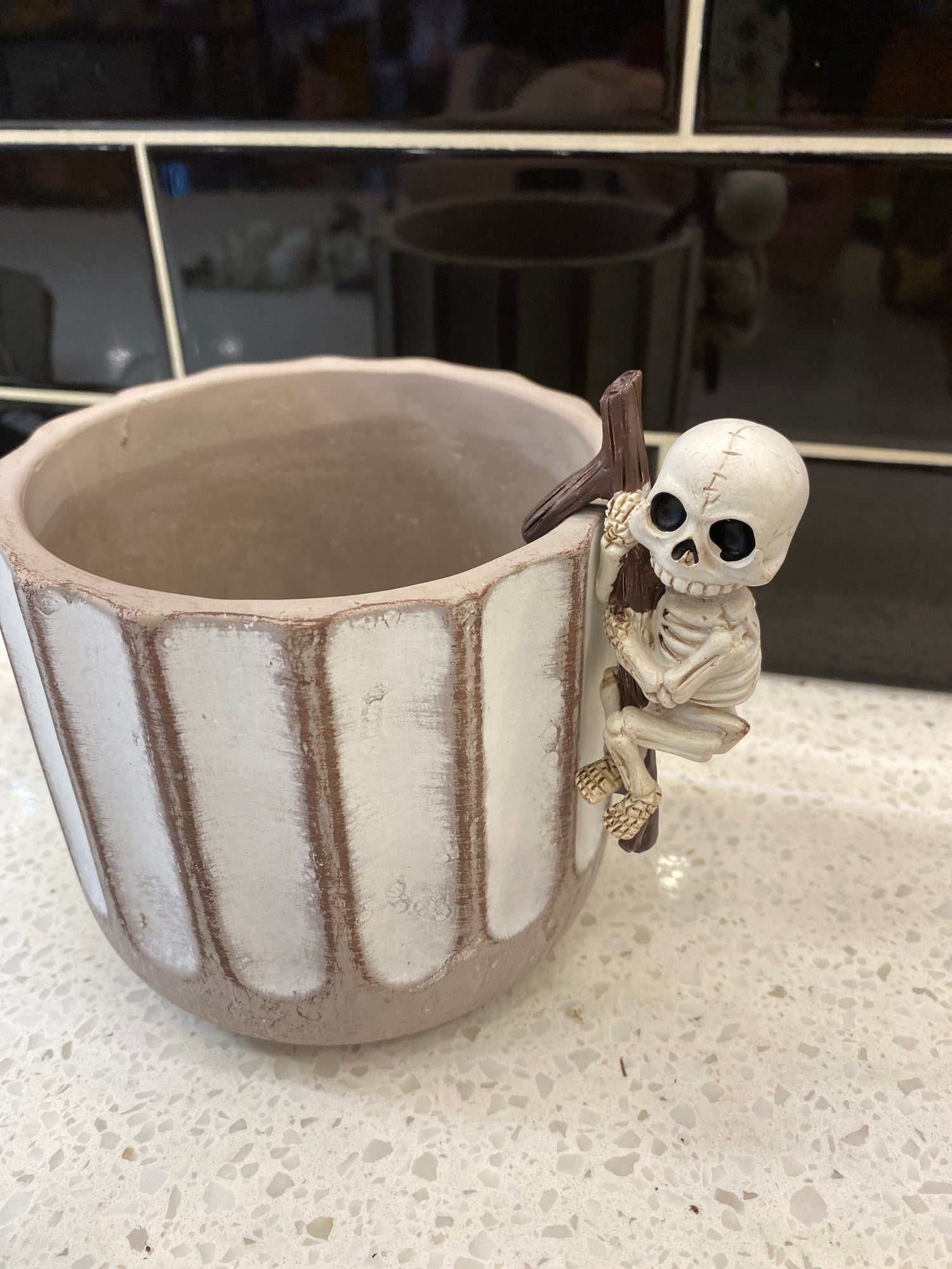 Skeleton Planter Buddy