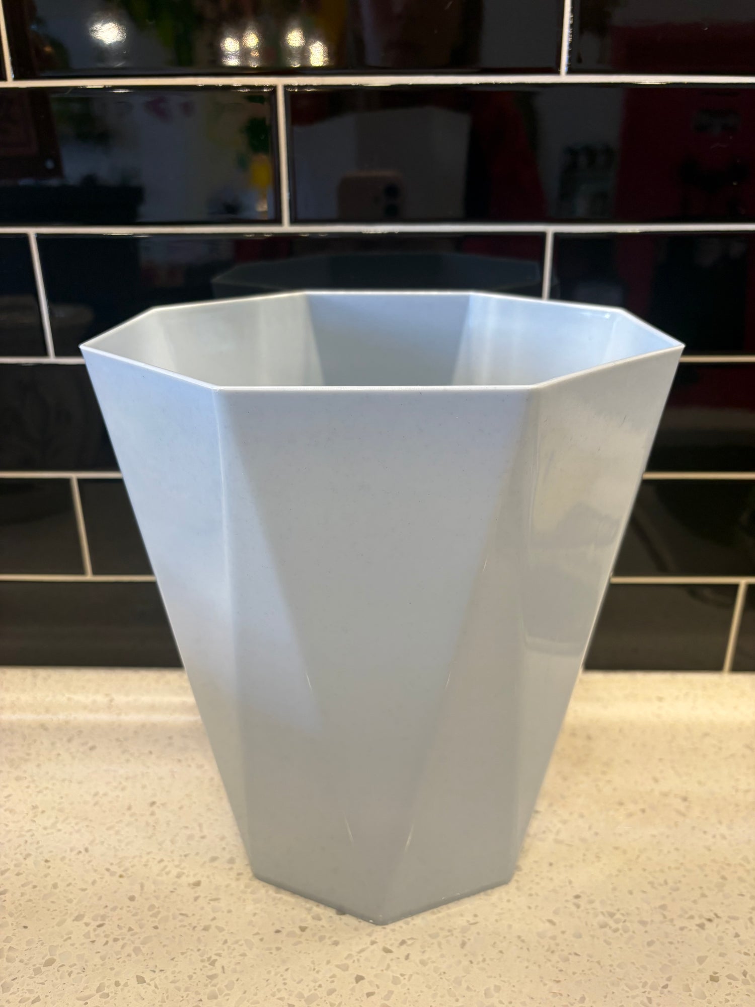Large Triangle Design Pot