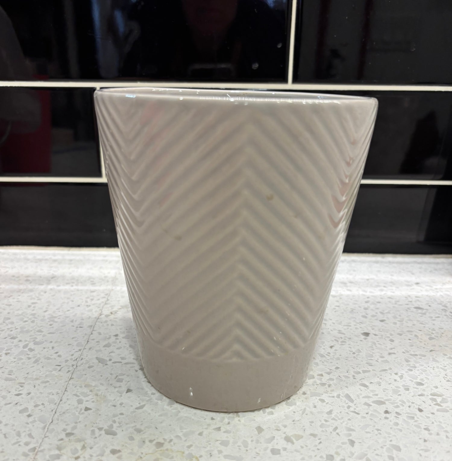Medium Grey Pot with V Design
