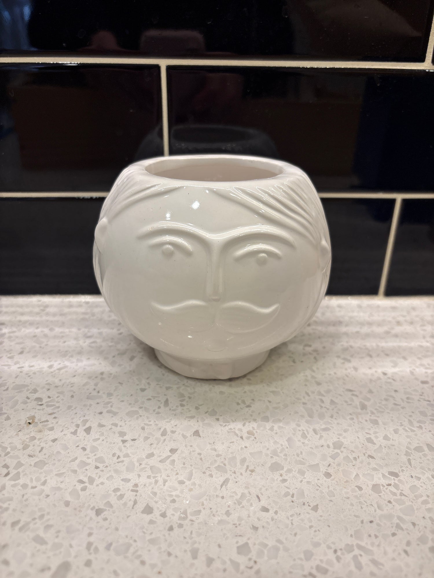 Small Distinguished Gentleman White Pot