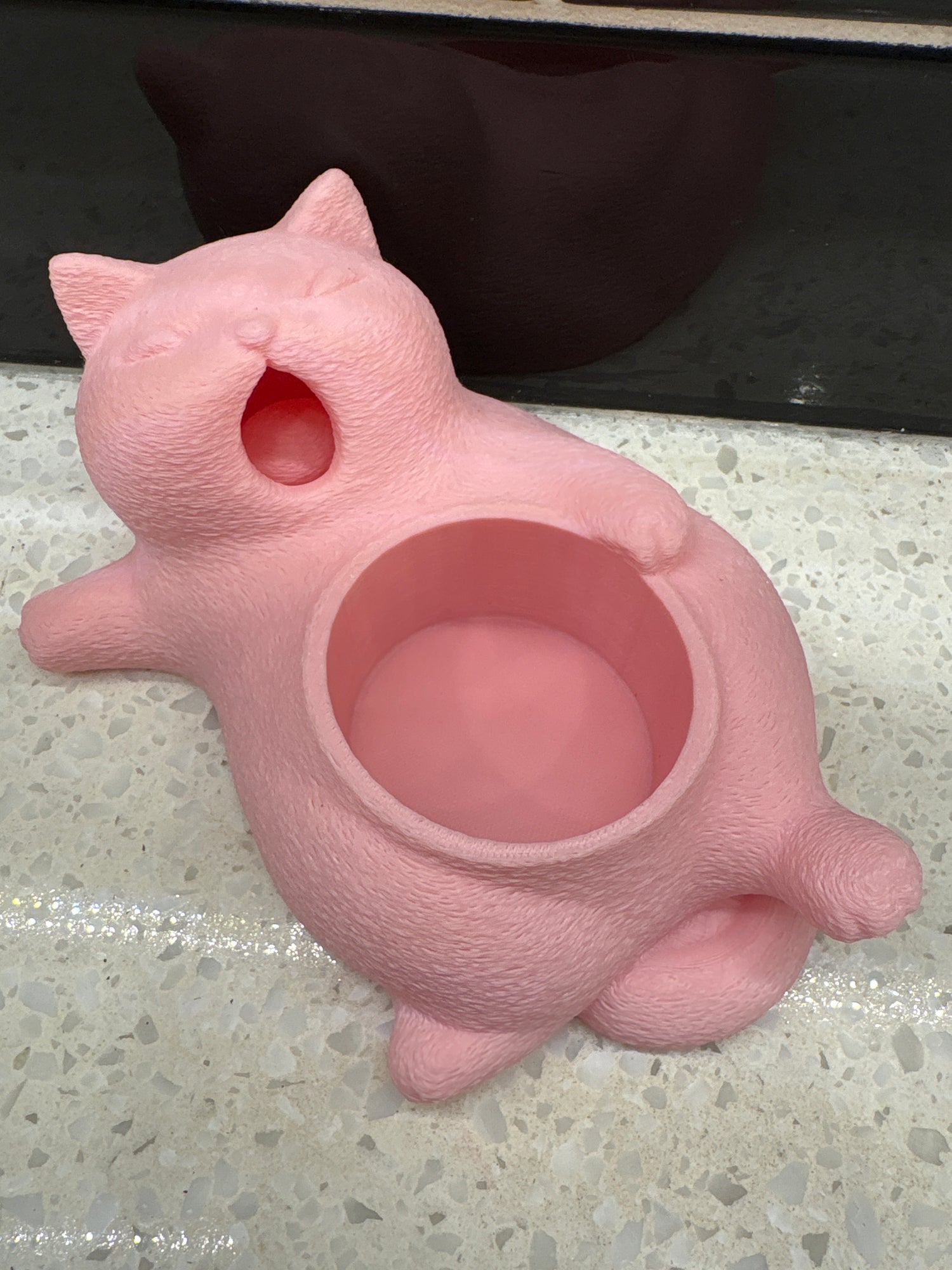 Ux 3D-Printed Chubby Yawning Cat