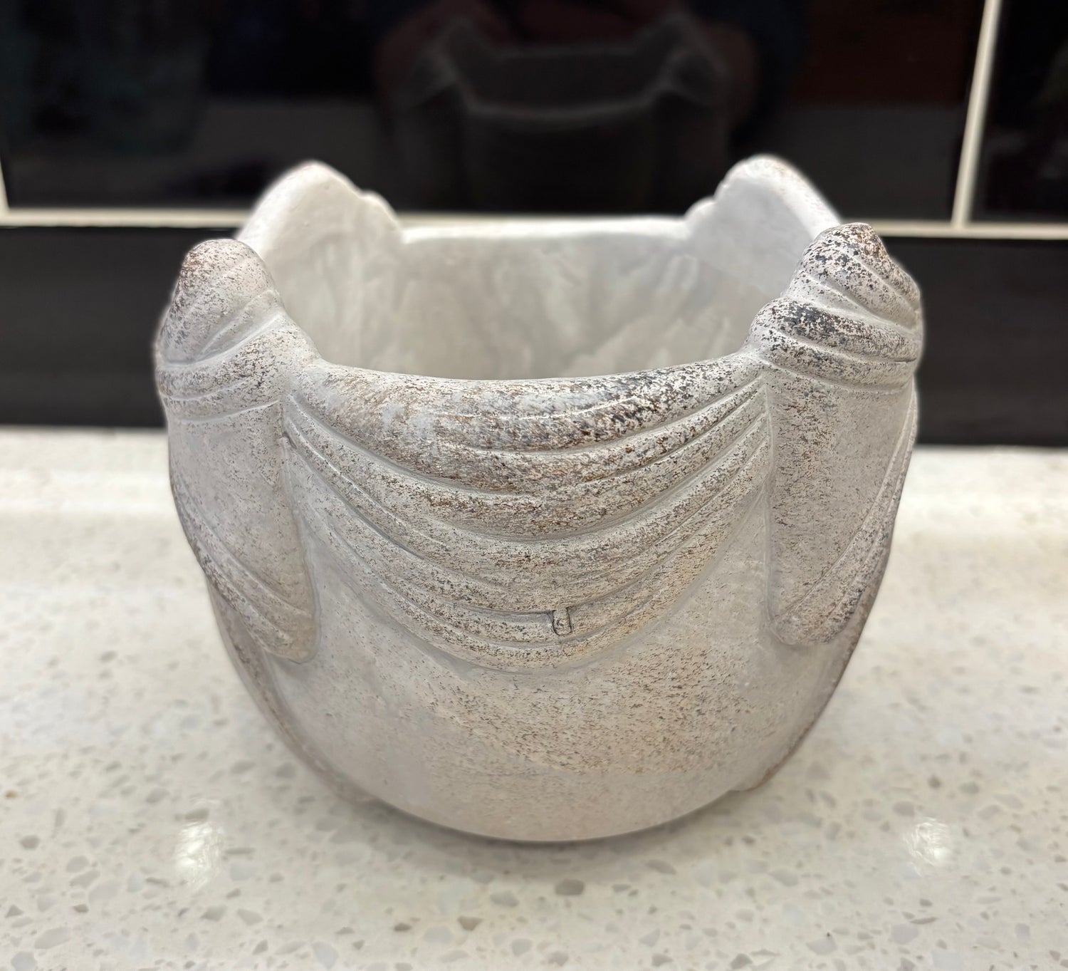 Medium Grey Bow Pot