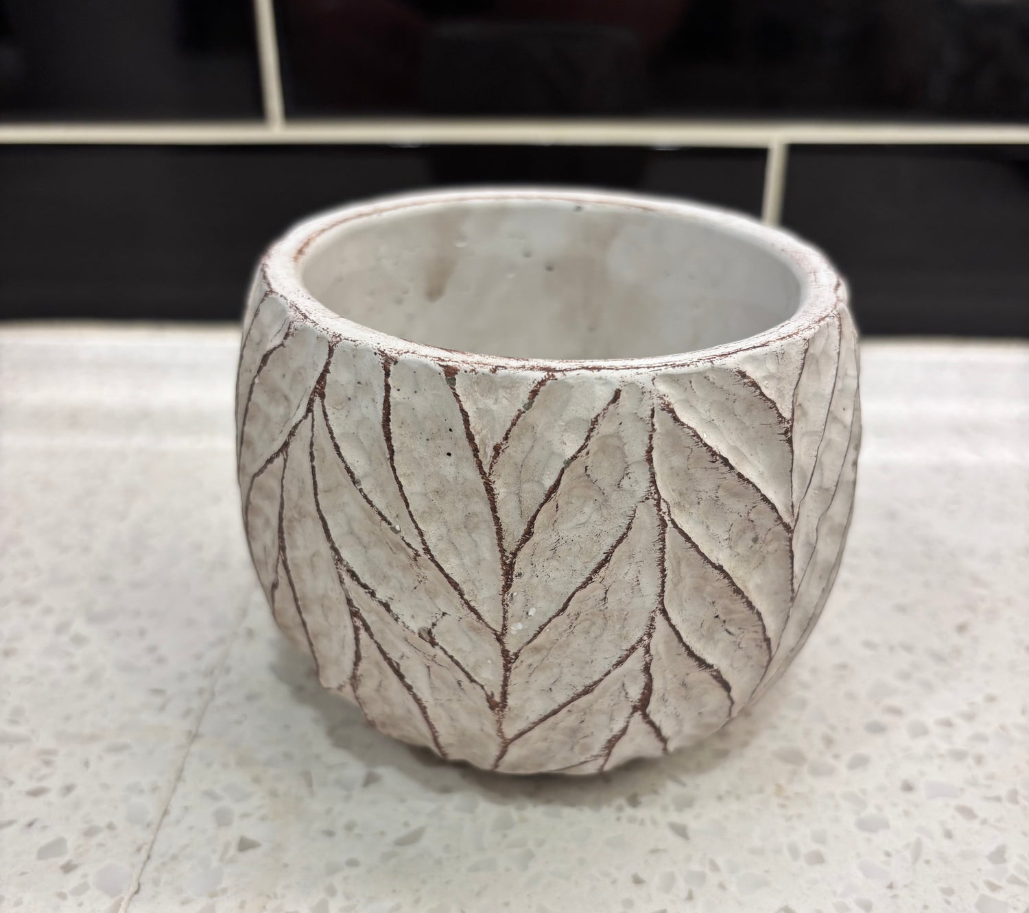 Small Willow Design Pot