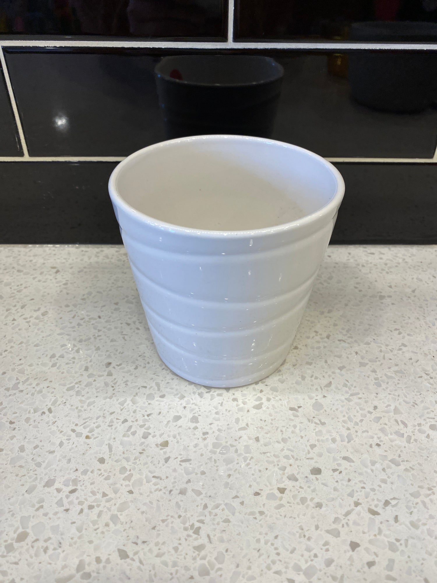 Medium White Line Pot