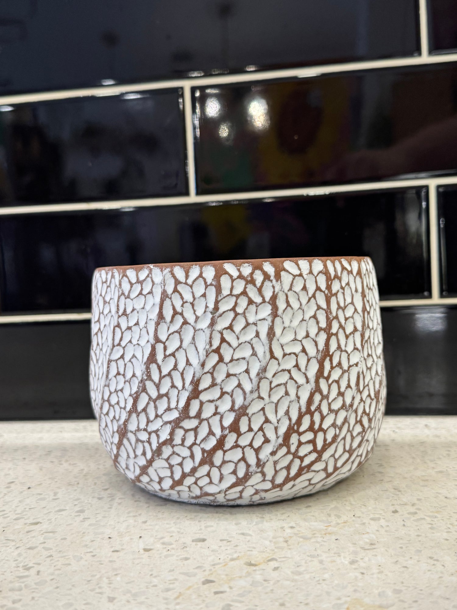 Medium Beige White Textured Dimple Pot