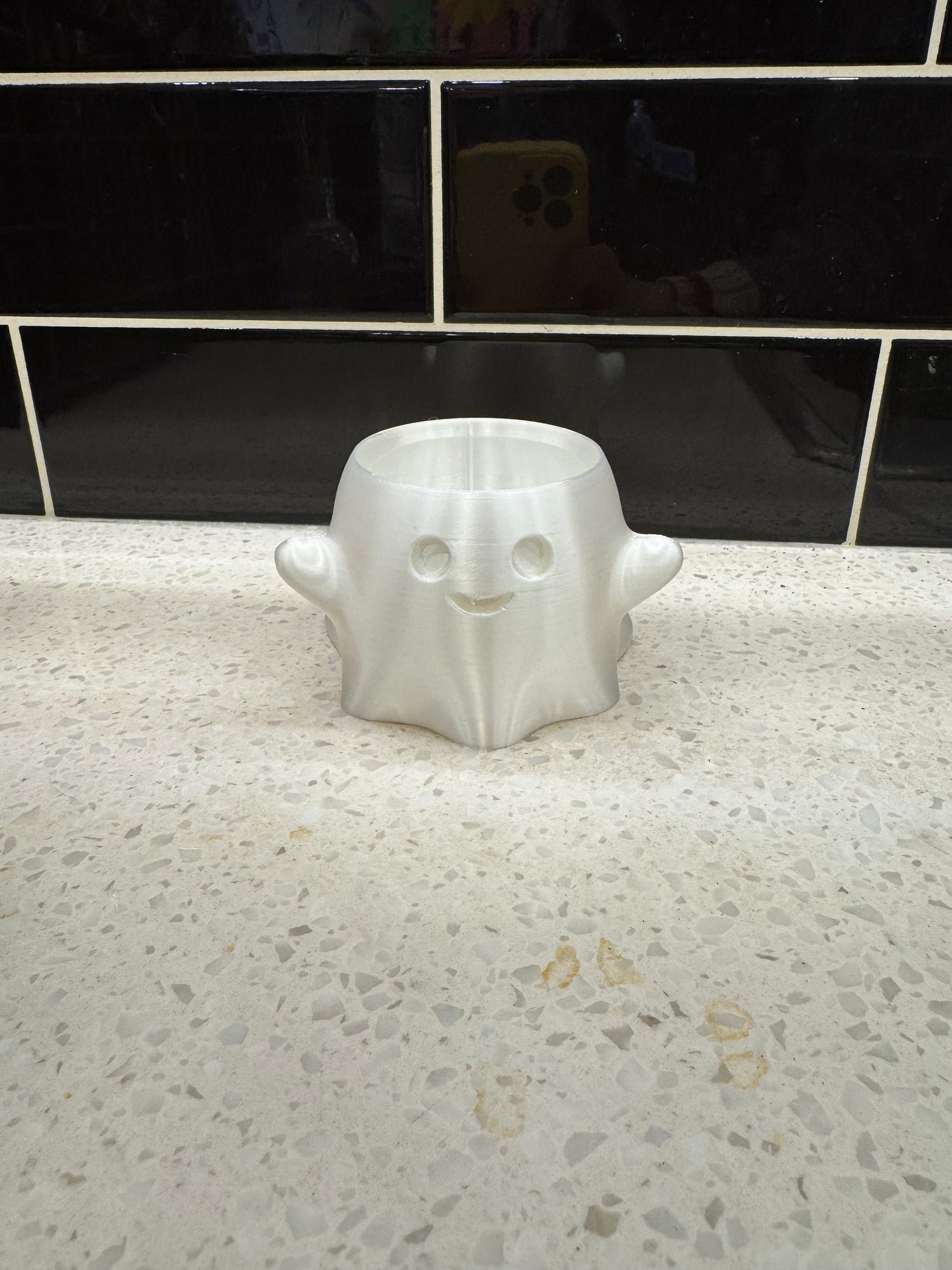 Ux 3D Printed Spooky Ghost Pot
