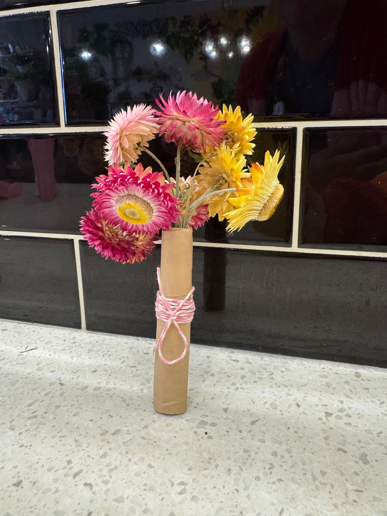 Dried Strawflower Everlasting Micro Bouquet Straw Flowers in Kraft Paper