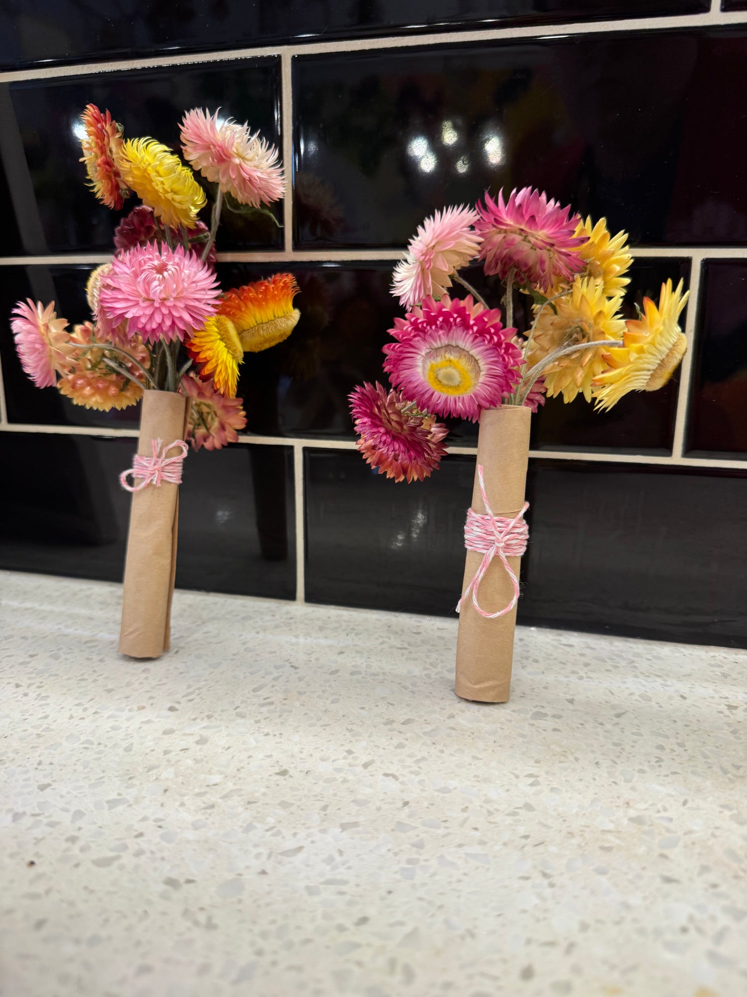 Dried Strawflower Everlasting Micro Bouquet Straw Flowers in Kraft Paper