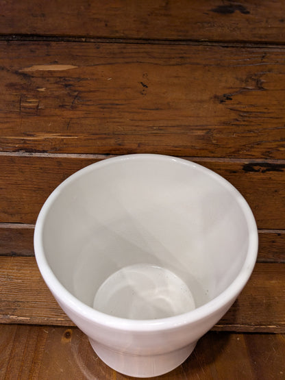 White ceramic pot 5"